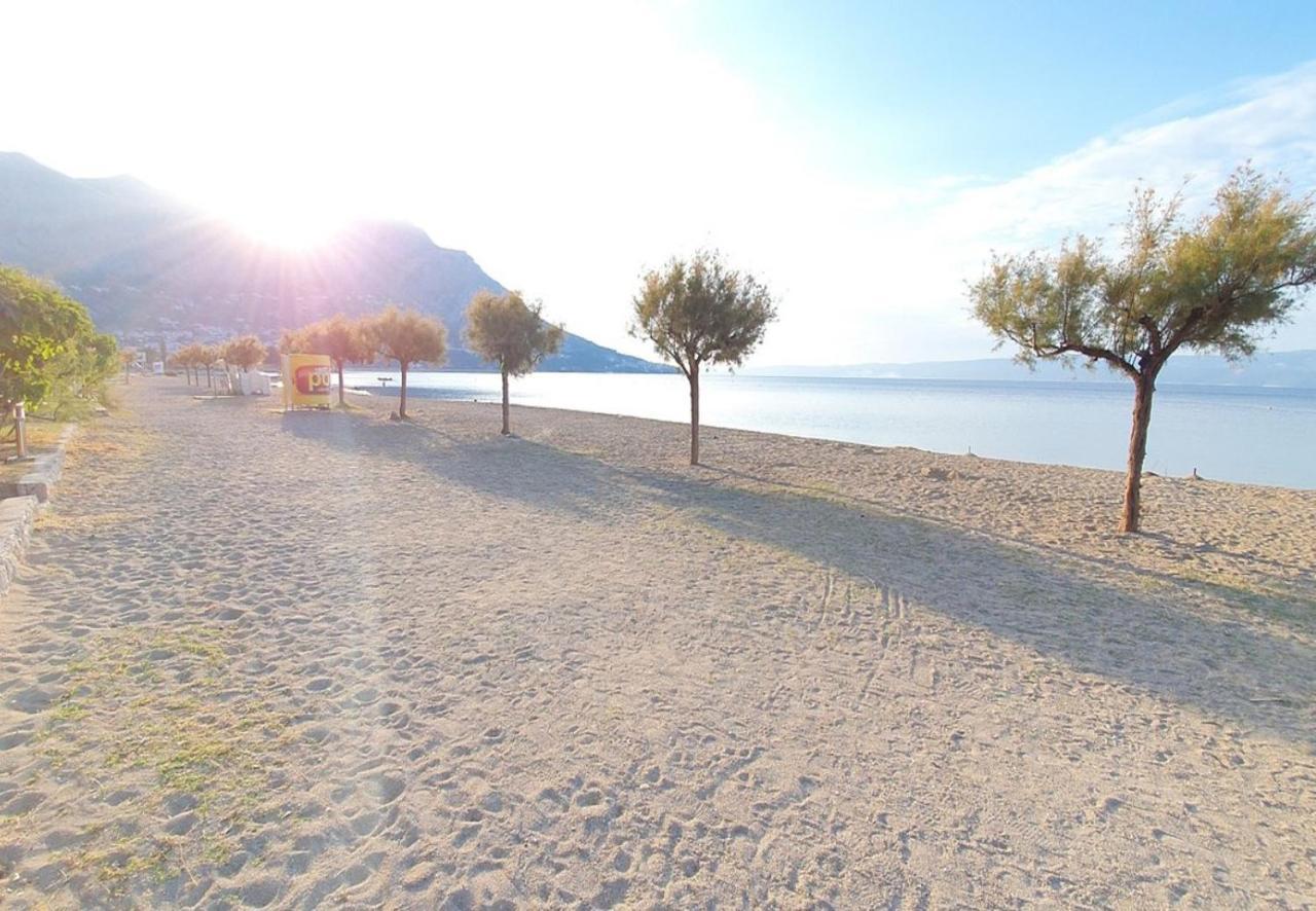 Sandy Beach Apartment Omiš Zewnętrze zdjęcie