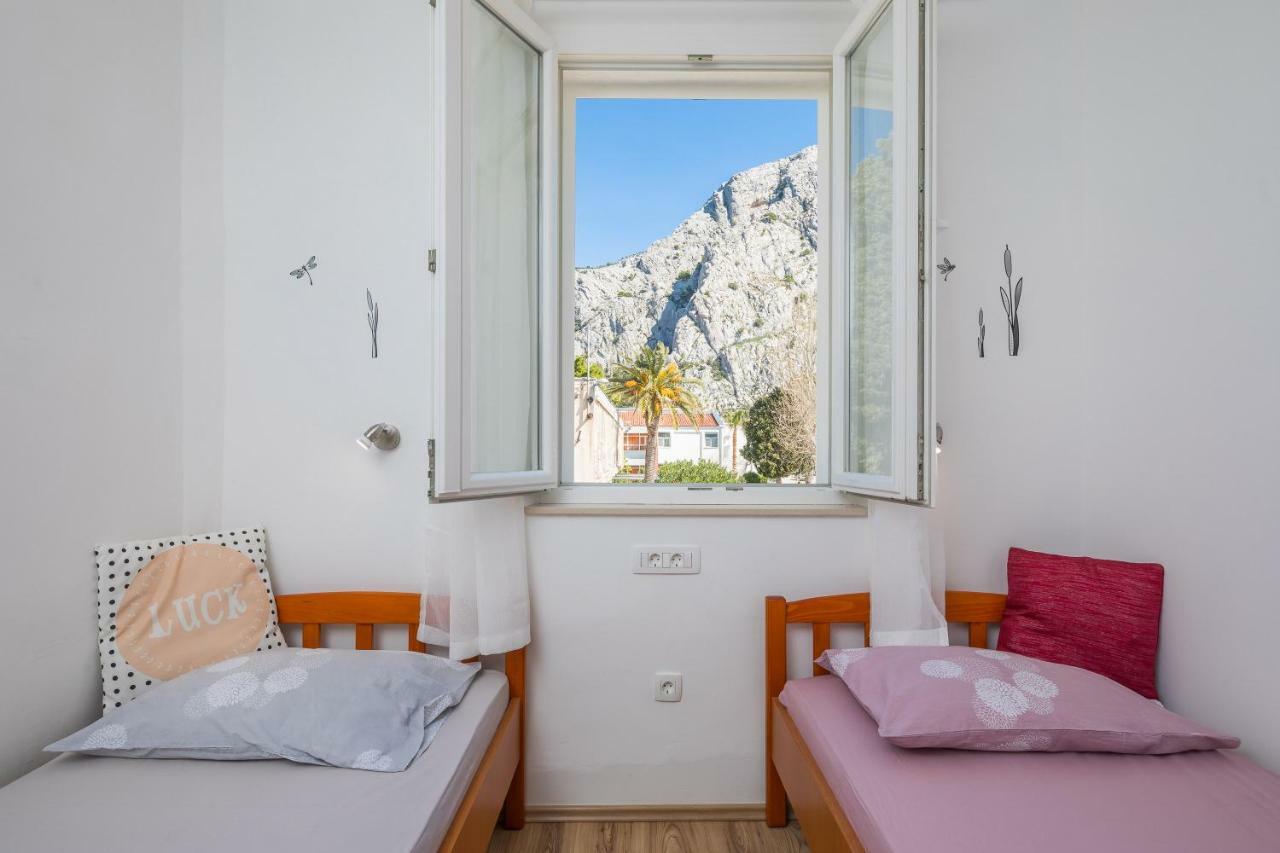 Sandy Beach Apartment Omiš Zewnętrze zdjęcie