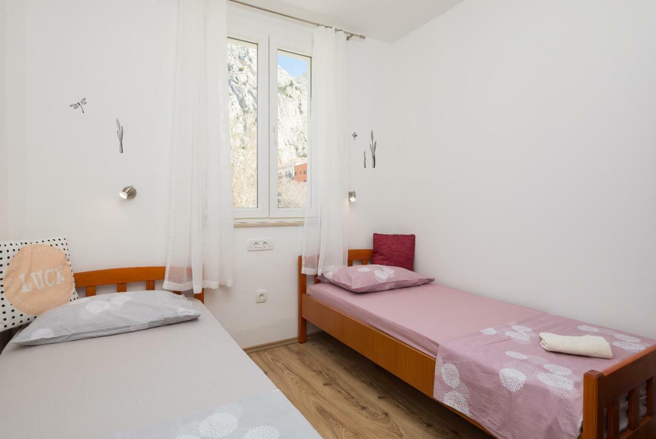 Sandy Beach Apartment Omiš Zewnętrze zdjęcie