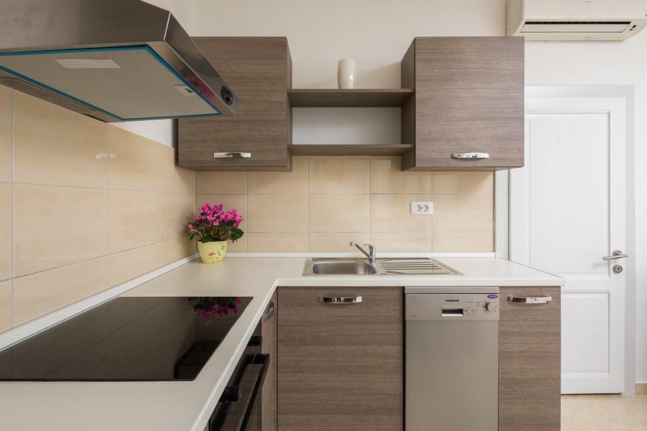Sandy Beach Apartment Omiš Zewnętrze zdjęcie